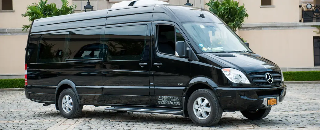 side view of mercedes benz sprinter