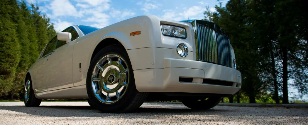 rolls royce phantom side