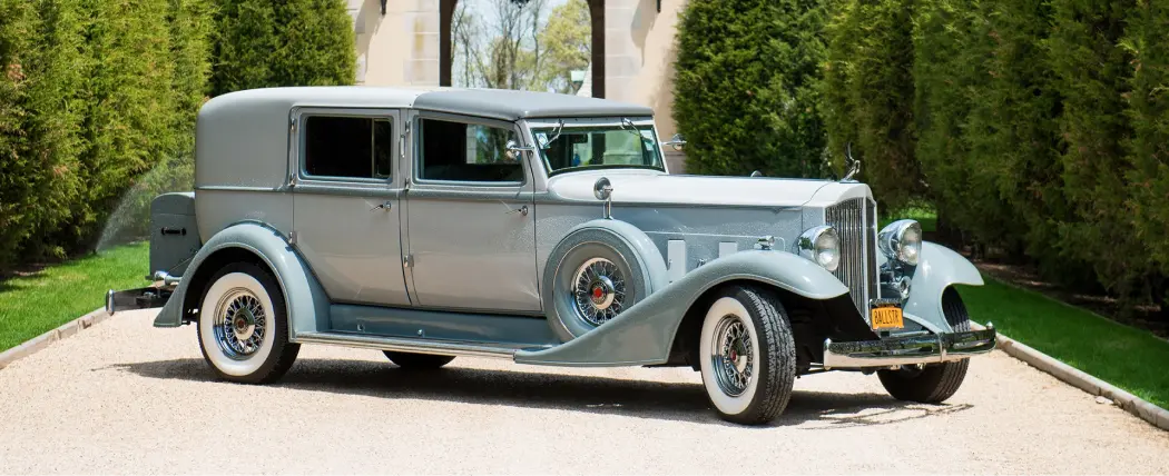 long view of 1933 presidential packard